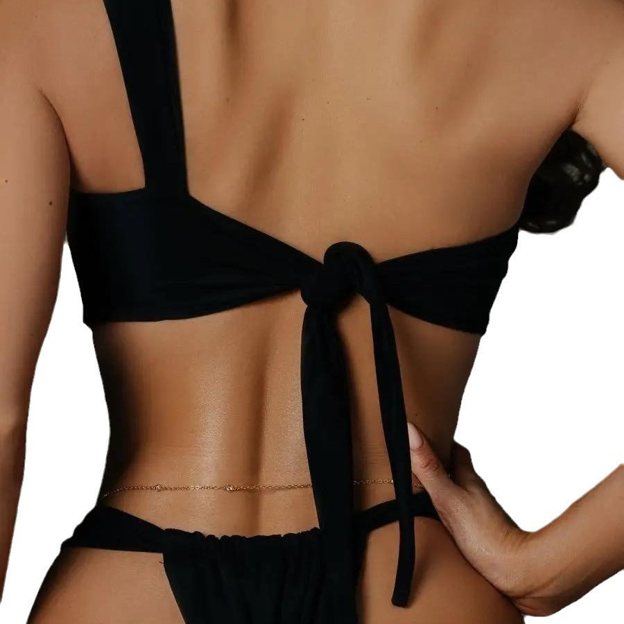 Eleganter One-Shoulder Bikini in Schwarz & Weiss